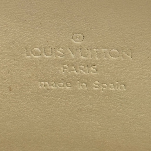 LOUIS VUITTON Monogram
Vernis Columbus Tote Bag - Picture 9 of 10